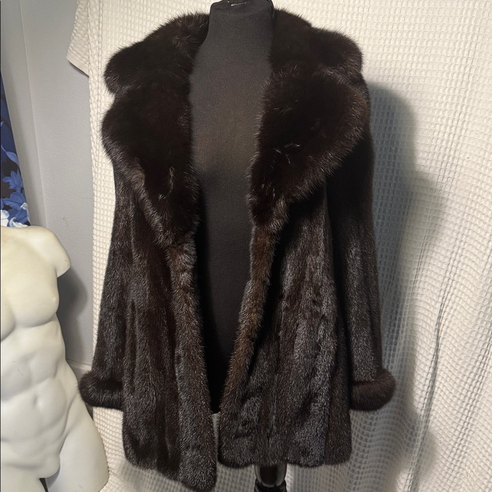 Luxury Vintage Fur EUC